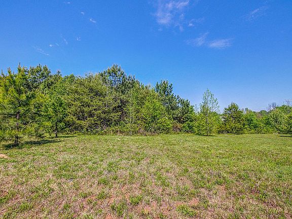 3rd image of 324 Montibello Dr