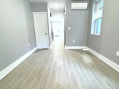 308 S Washington St — Photo 5