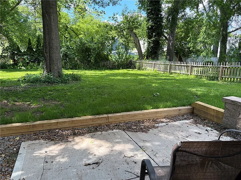 18 Briggs Ave #18 — Photo 18