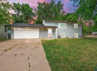 W 61st St, Sioux Falls, SD 57106