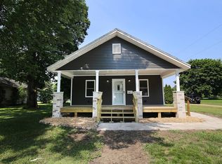 1301 7th St, Three Rivers, MI 49093