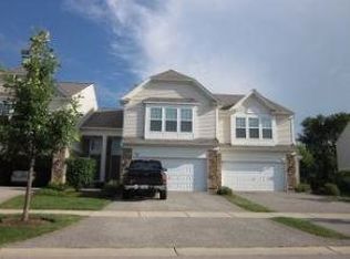 744 Pointe Dr, Crystal Lake, IL 60014