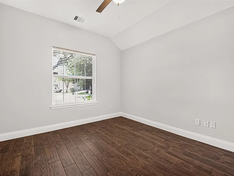 20707 Pine Rain Ct — Photo 7