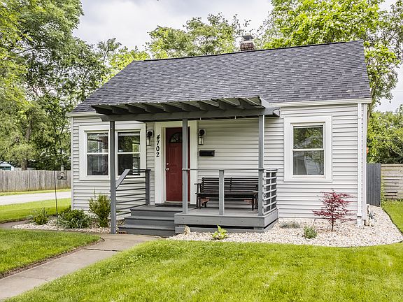 2nd image of 4702 Norwaldo Ave