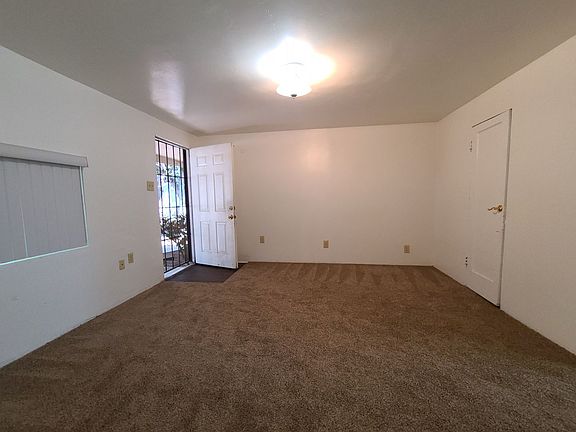 5th image of 610-612 E 8th St #612-D2