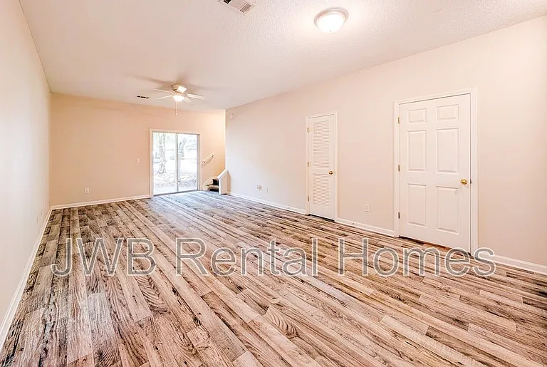4706 Playpen Dr — Photo 4