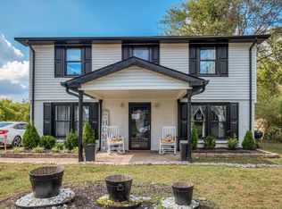 711 Hayes St, Springfield, TN 37172