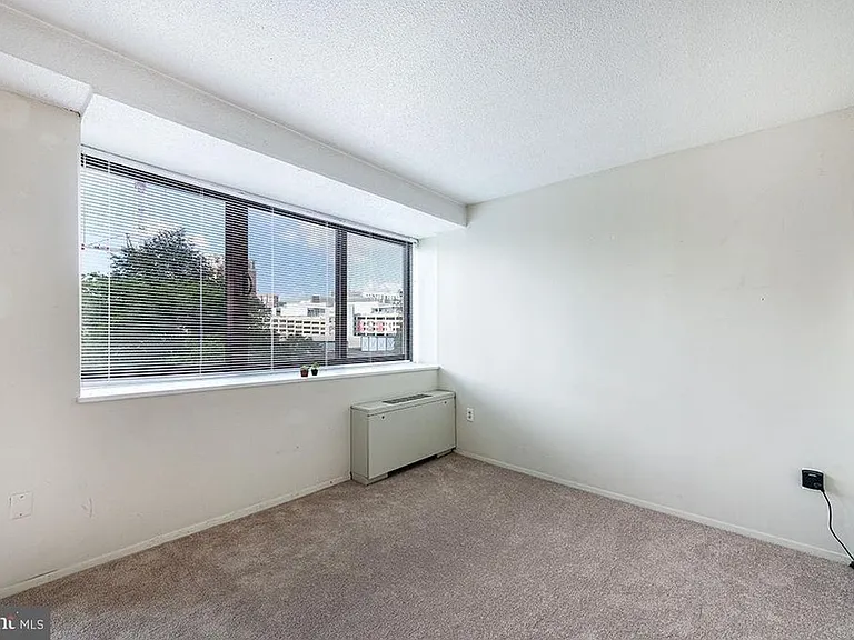 4141 N Henderson Rd #315 — Photo 6