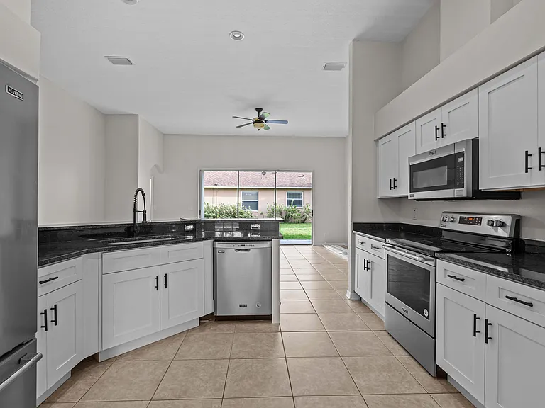 11611 Jordans Landing Ct — Photo 14
