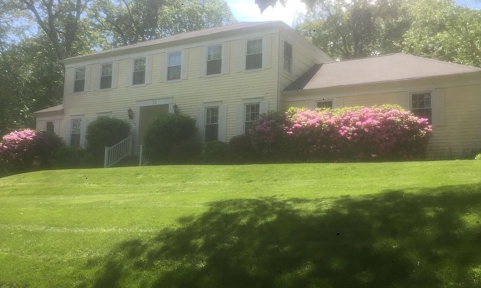 2nd image of 19 Laurel Hill Dr