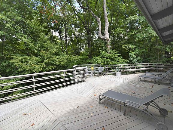 4th image of 2408 S Shadow Grove Ct