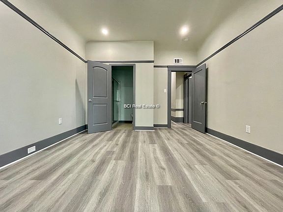 5th image of 4754 Mission St #4756
