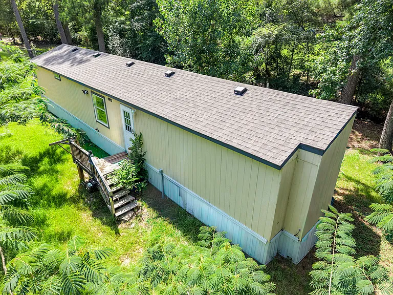 2221 Christopher Dr — Photo 4