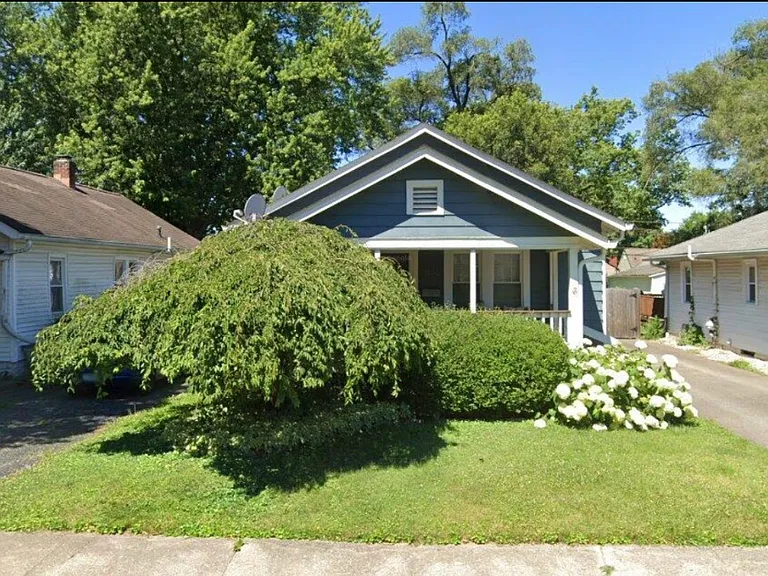 6136 Crittenden Ave — Photo 1