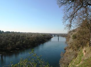 8135 River Front Ln, Fair Oaks, CA 95628