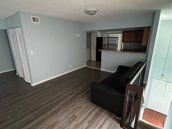 5th image of 167 Wimbledon Lake Dr