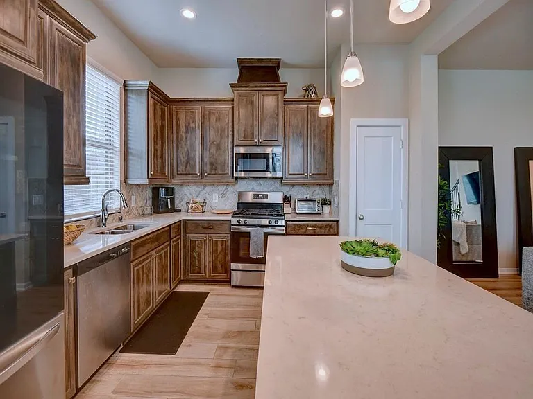 2543 Manor Valley Ct — Photo 7