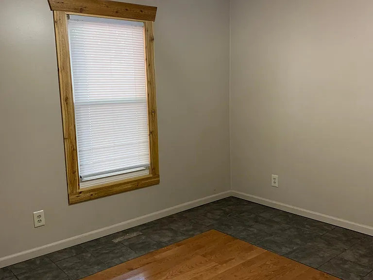3438 S Clifton Ave — Photo 3
