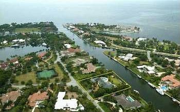 1st image of 220 Leucadendra Dr