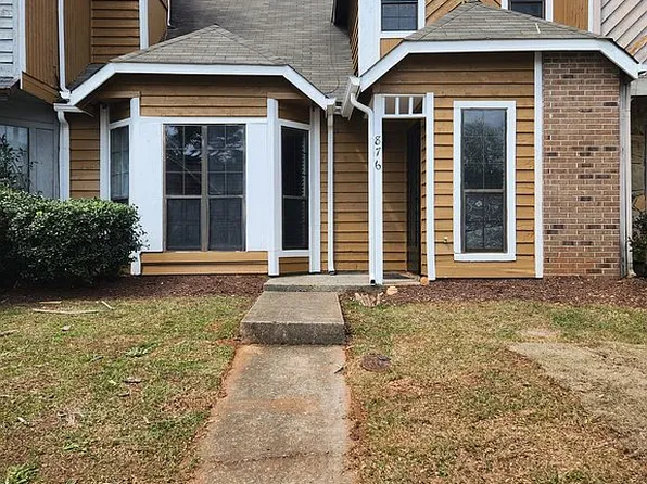 876 Heritage Oaks Dr, Stone Mountain, GA 30088