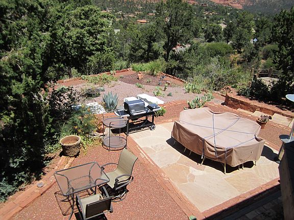 outdoor dining patio