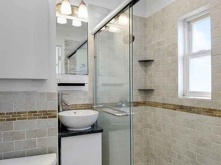100 Powers St #3R — Photo 13