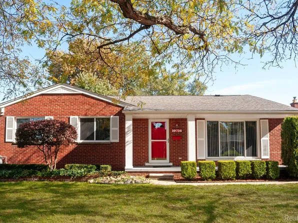 29726 Bonnie Dr, Warren, MI 48093
