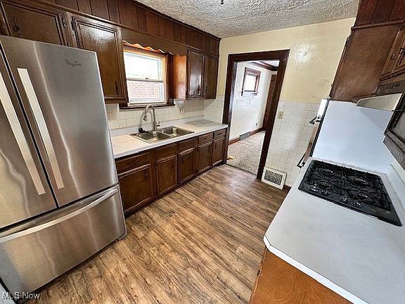 4th image of 4601 Burger Ave
