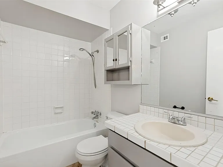 6910 Hart Ln #414 — Photo 7