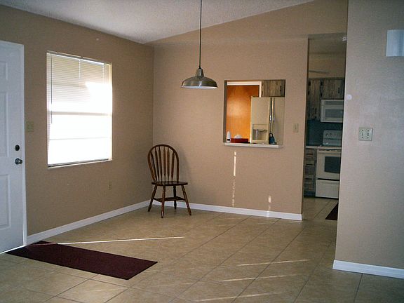 Living/dining combo