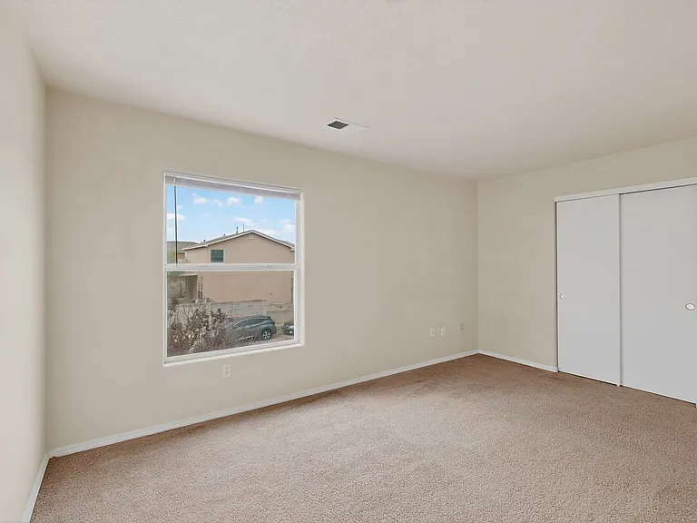 5841 Sandoval Dr NE — Photo 30