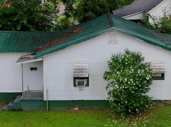 1208 Barry St, Oxford, AL 36203