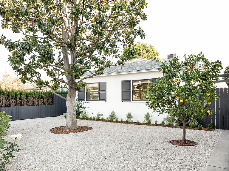 11114 Exposition Blvd — Photo 1