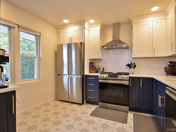 4th image of 104 Mallard Way