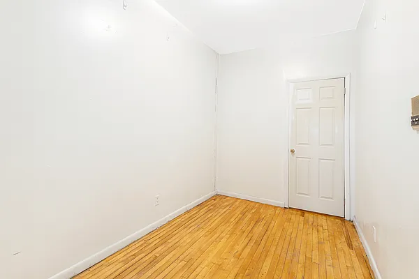 Rented by Compass | media 9