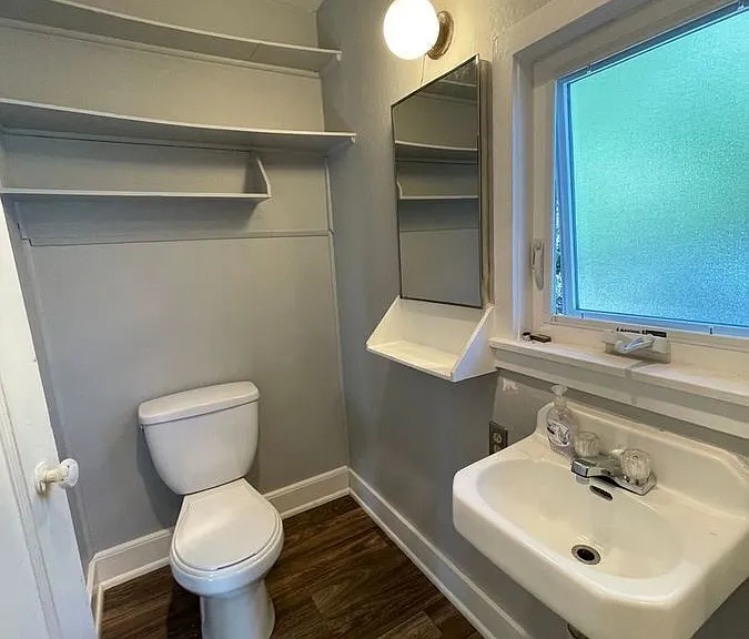 6616 Berkshire Dr — Photo 5