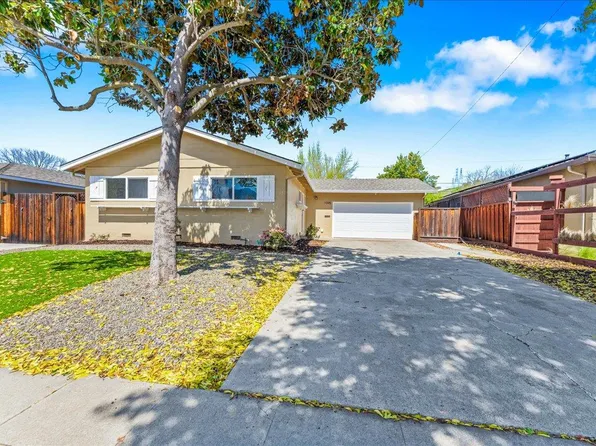 1095 Cloverbrook Dr, San Jose, CA 95120