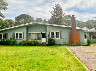 51 Bellows Terrace Rd, Hampton Bays, NY 11946