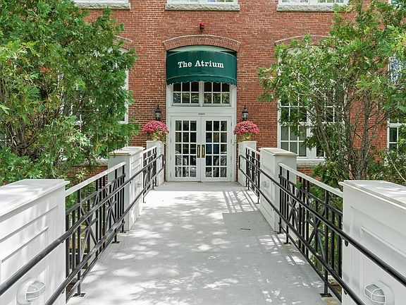 3rd image of 53 Warren St APT 119