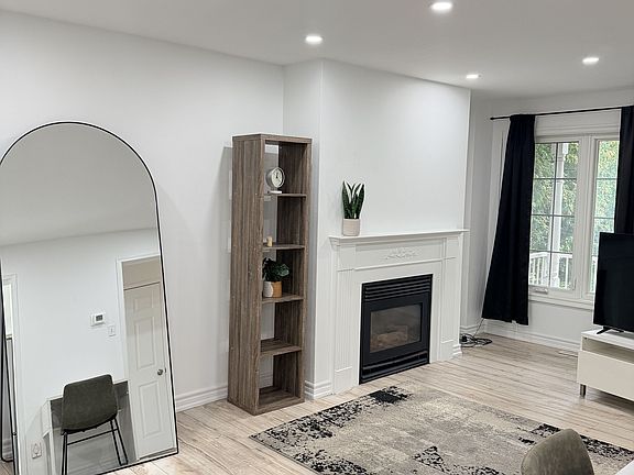 2nd image of 1027 Ridgemount Blvd