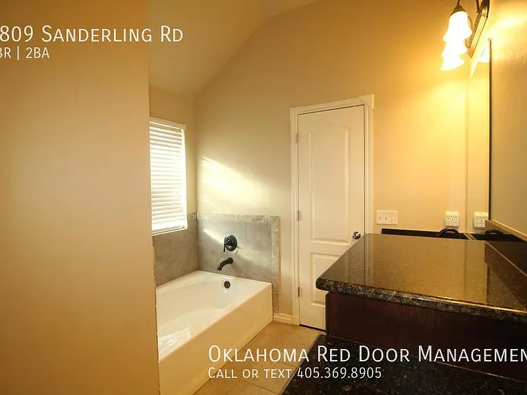 5809 Sanderling Rd — Photo 20