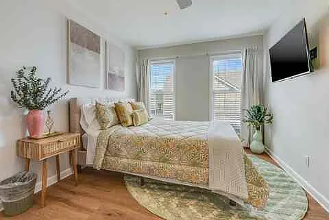 3 bed, $2,999 — Photo 3