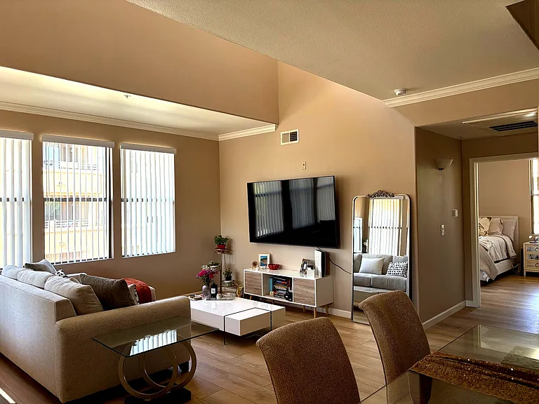 20100 N 78th Pl #2095 — Photo 1