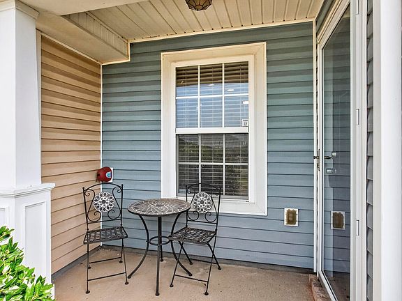 4th image of 1503 Sprucedale Dr