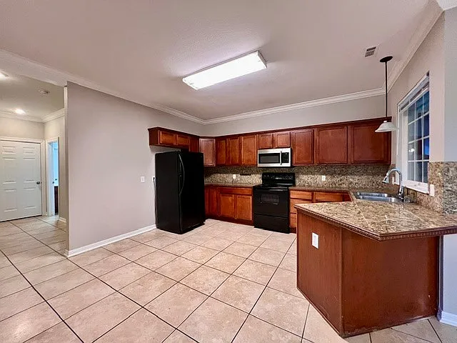 564 S Pierremont Dr #1 — Photo 6