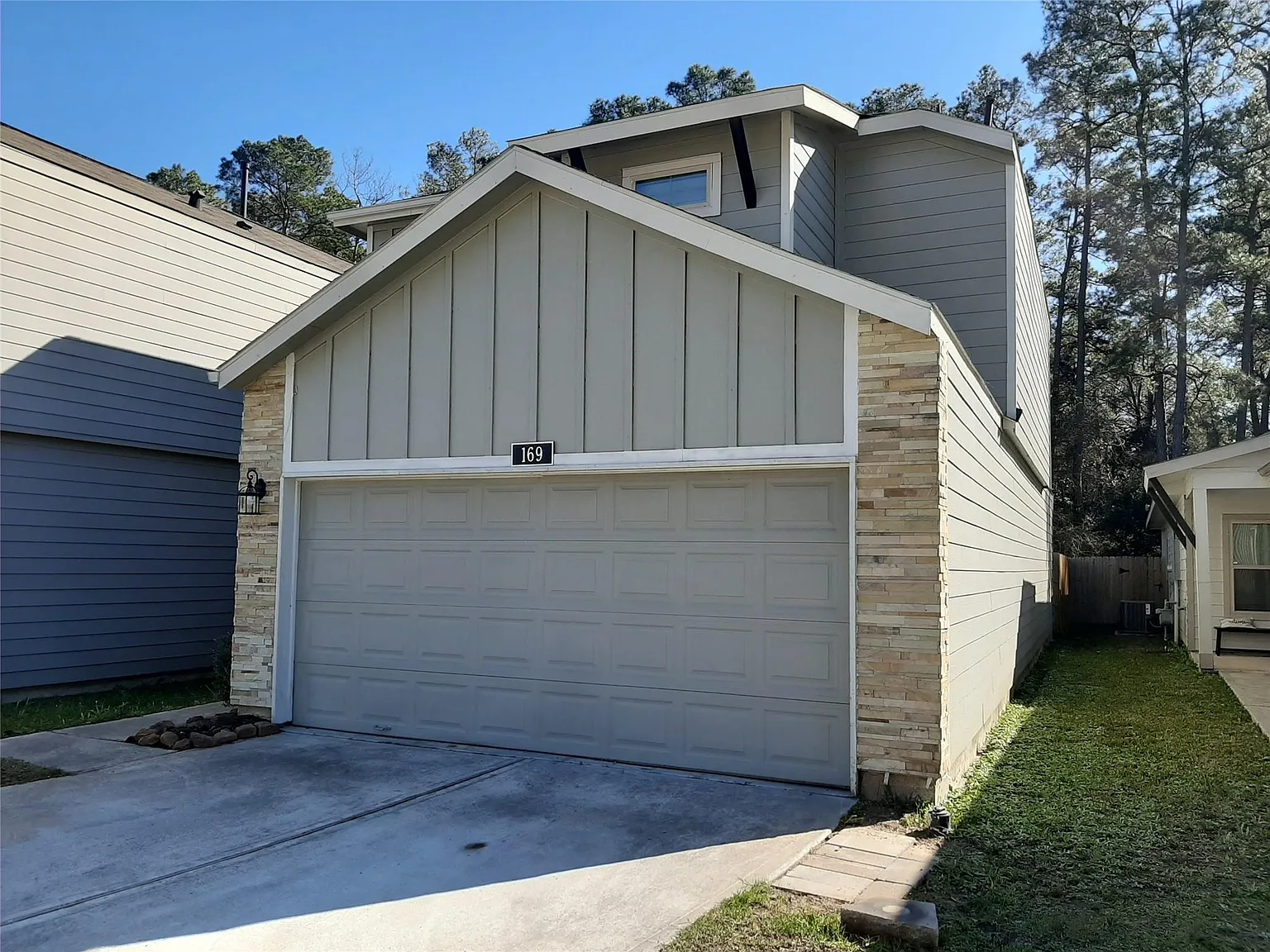3 bed, 3.0 bath, 1500 sqft, $1,850 — Photo 2