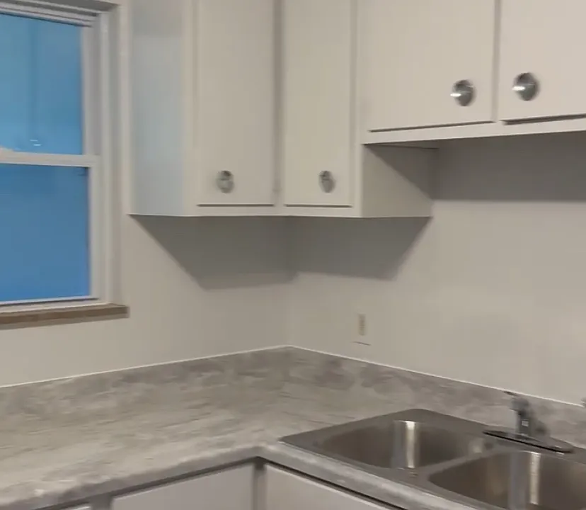 700 High St #4