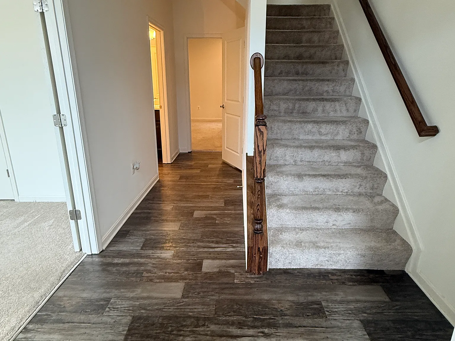 4 bed, 3.5 bath, 2200 sqft, $3,200 — Photo 2