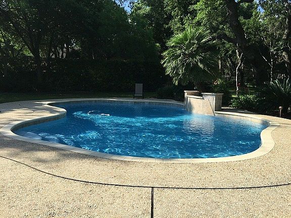 2nd image of 21040 Klein Cir