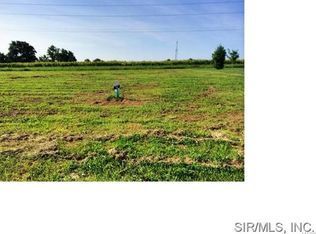 500 Bluff Meadows Dr, Valmeyer, IL 62295